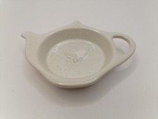 Small Ceramic Spoon Rest/Tea Bag Holder ~ T Pot Shaped With A Bee In The Center 