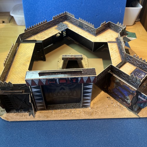 Ork fort gorkamorka - fort.,