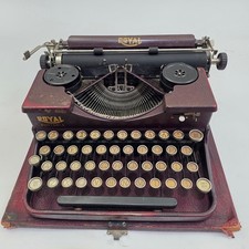 Vintage ROYAL Portable 1928 P