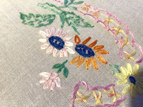 Vintage white hand embroidered - vintage,