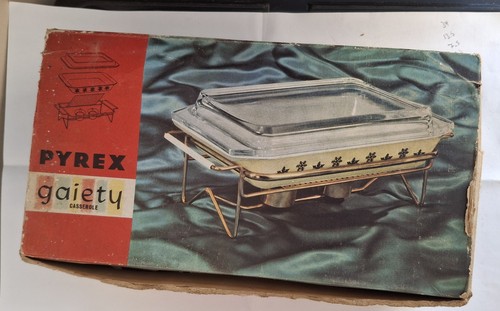 Pyrex gaiety daisies in - pyrex, gaiety,