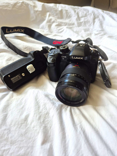 Panasonic lumix gh4 mirrorless - panasonic,
