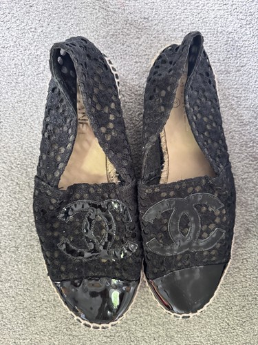 Chanel black lace logo - cc,