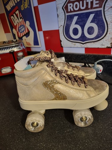 Skechers gold roller skates - gold,