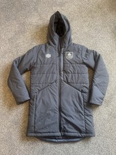 Burnley FC Knee-Length Umbro Pro Training Padded Bench Coat Grey Size Medium
