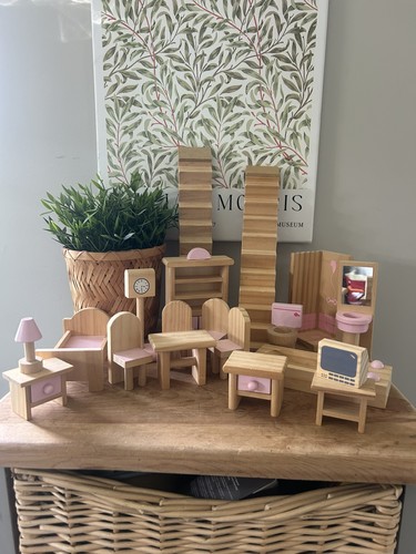 Job lot chunky wooden dolls - lot,