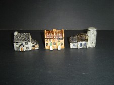 3 Tey Pottery Houses