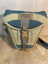 Town & Country Camera Shoulder