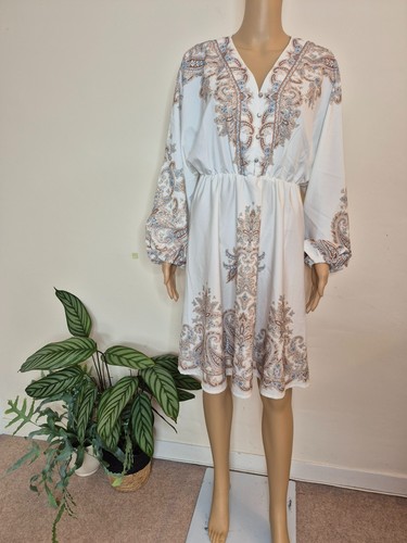 White gold multi paisley - white, print