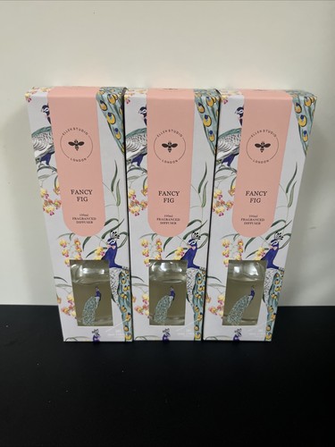 Wax lyrical reed diffuser - x,