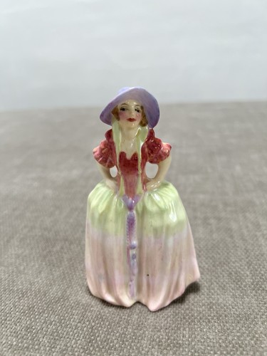 Vintage royal doulton figurine - vintage,
