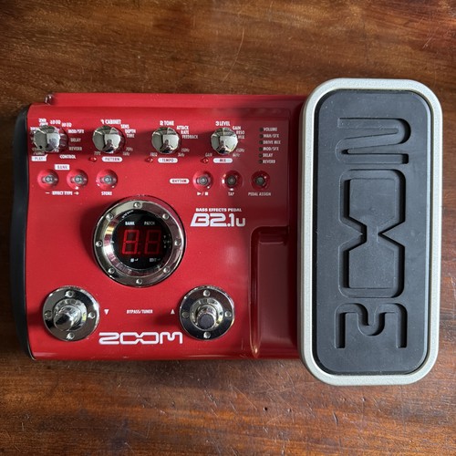 Zoom bass effects pedal - bass,