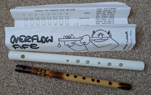 Wooden fife novelty - +,