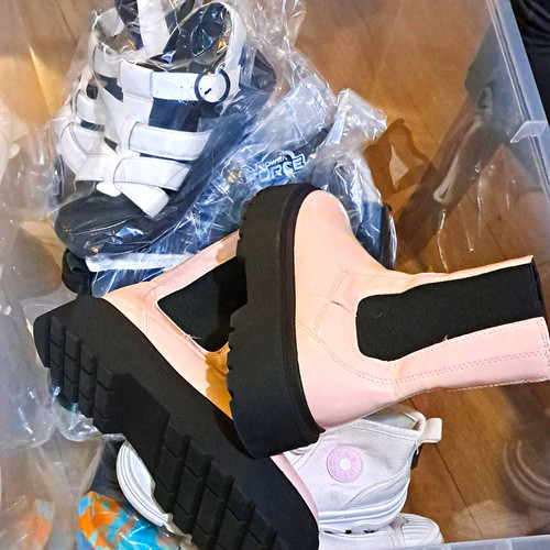 Children shoes in total - 17,