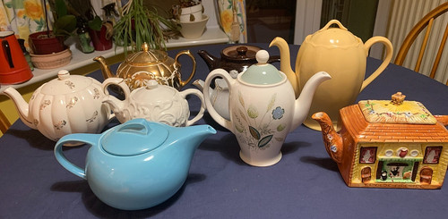Vintage teapots wood - vintage, teapots-wood's