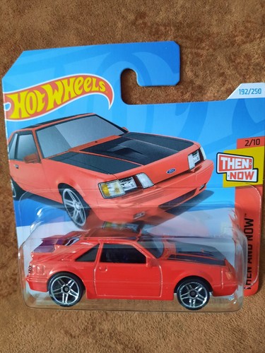Hot wheels mustang - hot, in