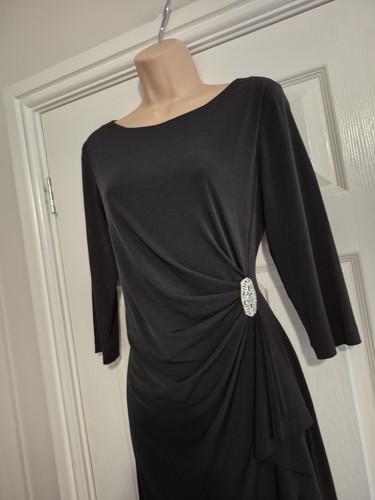 Black lined party - black,