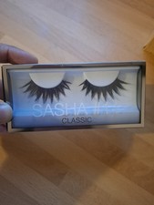 New Huda Beauty Sasha Fake