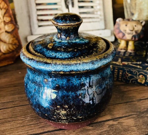 Studio pottery glazed lidded - studio,