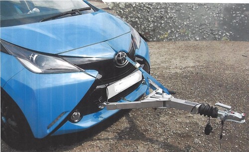 Frame for towing - ,
