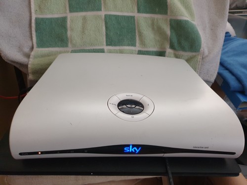 Amstrad sky box - sky, drx550