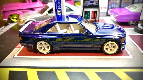 Hot wheels mercedes 560 sec - 560,