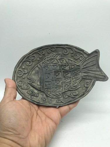 Vintage fish shaped - shaped, footed