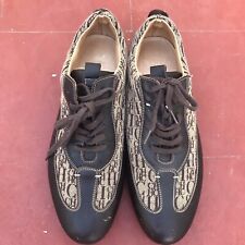 Carolina Herrera canvas