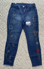 Bandolino Embroidered Lisbeth