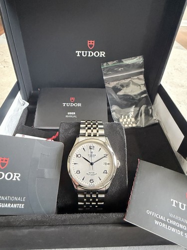 Tudor 1926 white - tudor,
