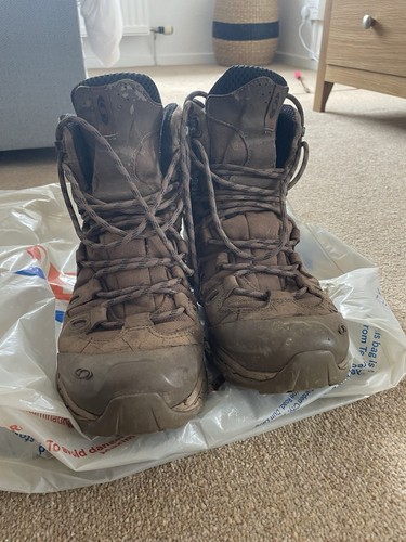 Salomon boots size 5 - 4d,