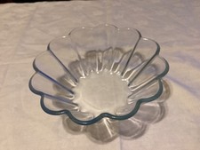 Pyrex 20 cm Fluted Glass