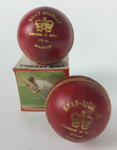 Cricket balls 2x - x, 5.5oz