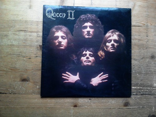 Queen 4 press - -4/-4, good