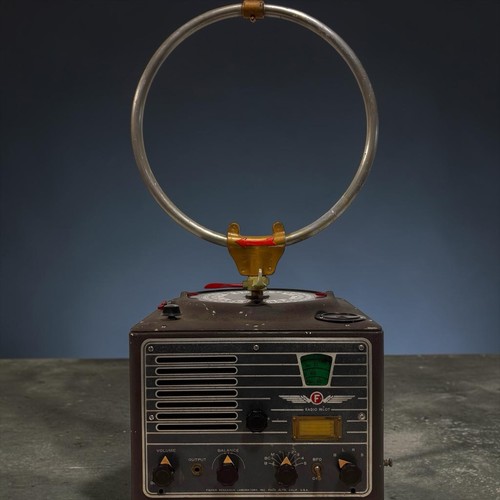 Vintage fisher pilot radio - pilot,