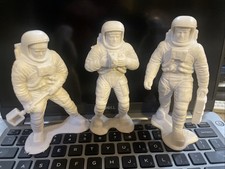 QTY3- Louis Marx Vintage