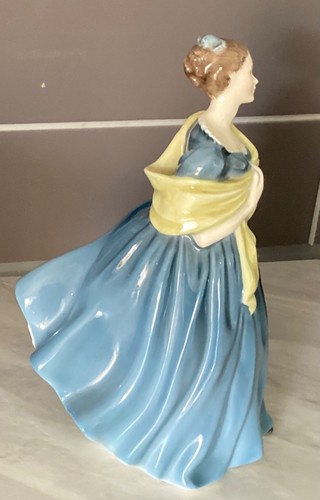 Royal doulton woman figurine - royal,