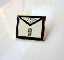Small Pre-owned Freemason Apron Enamel Lapel Pin Badge Marshal Junior Warden