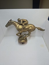 Jockey on #4 Race Horse Gilt