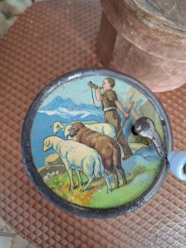 Vintage swiss reuge manivelle - vintage,
