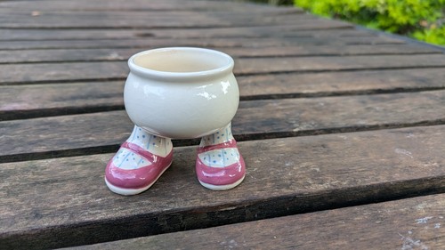 Carlton ware feet egg cup - ware,