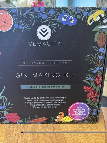 Signature edition gin making - edition,