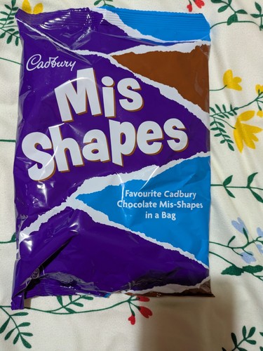 Cadbury mis shapes bag 750g - mis,