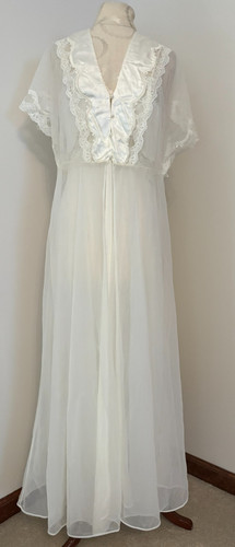 New vintage val mode - val, bridal
