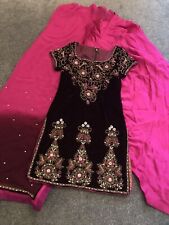 Size 6/8 Stunning Patiala 3 Piece Suit Velvet Embellished Worn Once - Read Disc