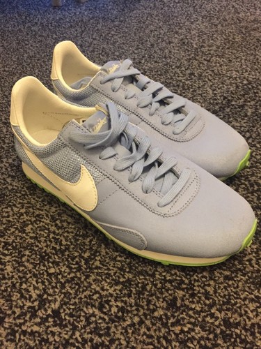 Wmns nike montreal - montreal, size