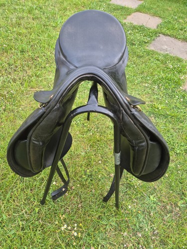 Albion dressage 18in medium - dressage,