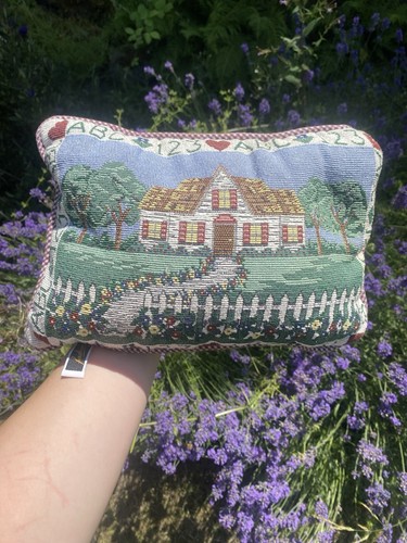 Cottagecore vintage style