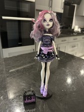Monster High Catrine Demew