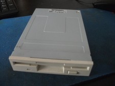 Mitsumi 3.5" Inch 1.44MB HD Internal Floppy Disk Drive FDD